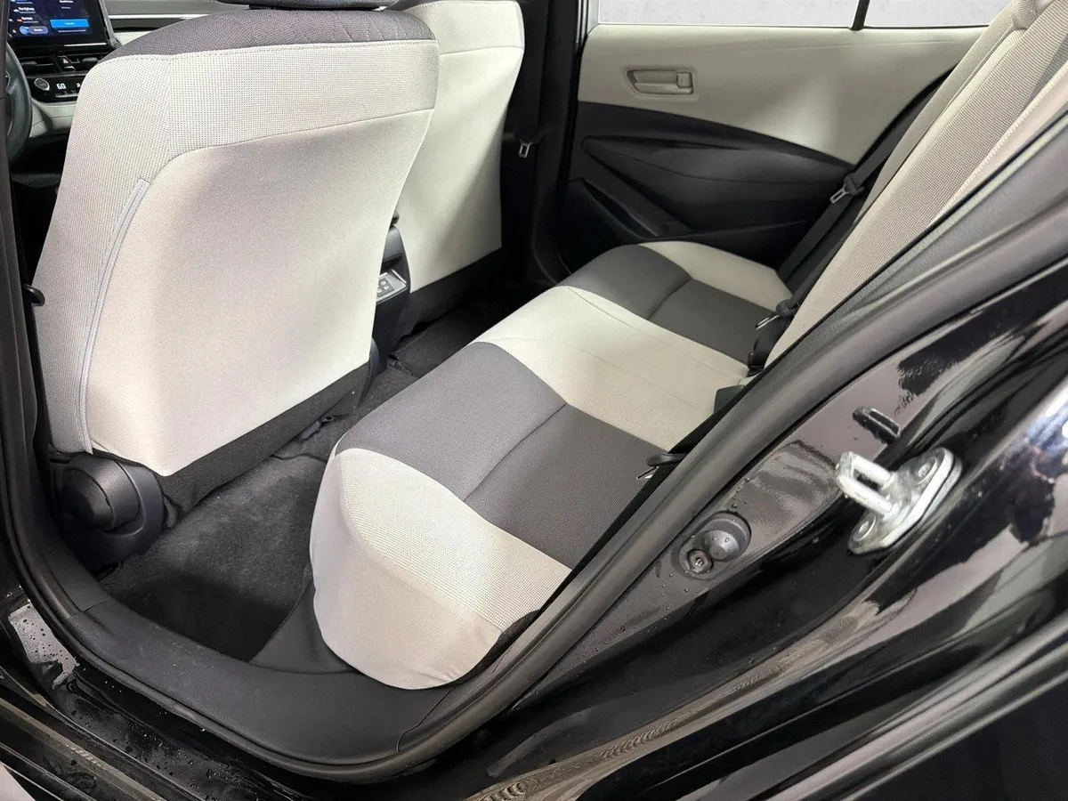 2026 Toyota Corolla LE thumbnail 20