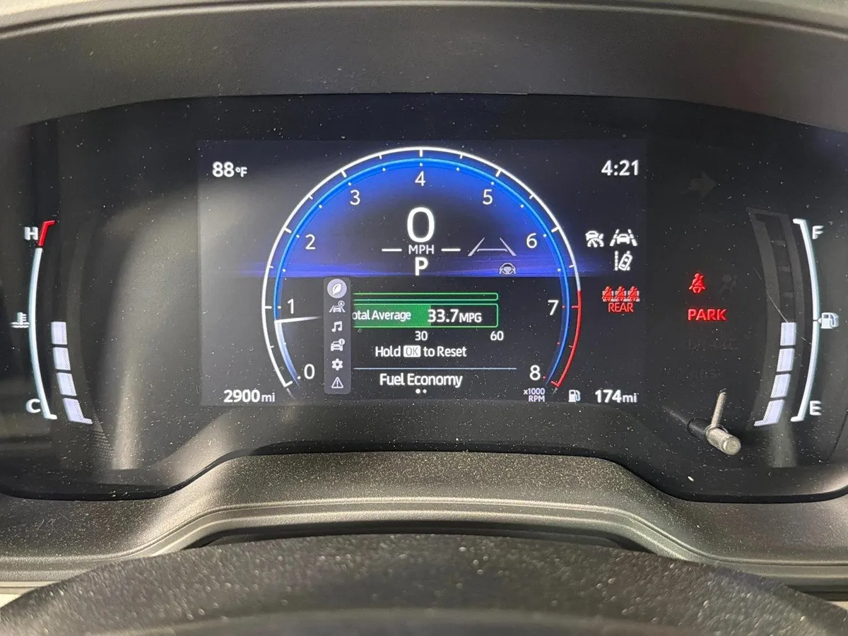 2026 Toyota Corolla LE thumbnail 26