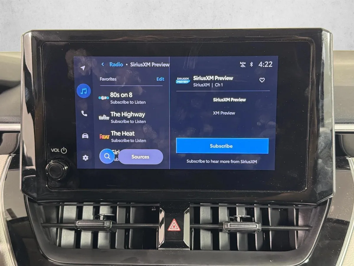 2026 Toyota Corolla LE thumbnail 28