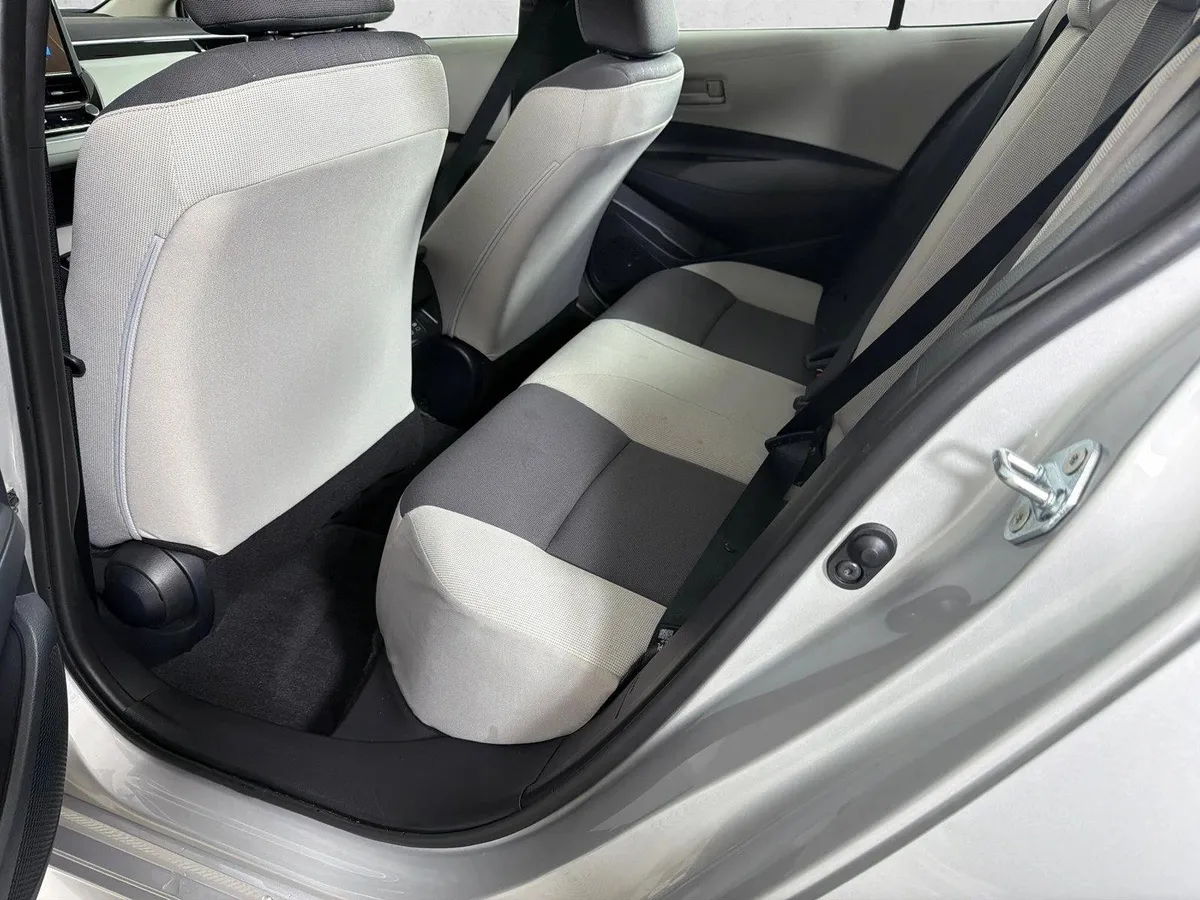 2026 Toyota Corolla LE thumbnail 20