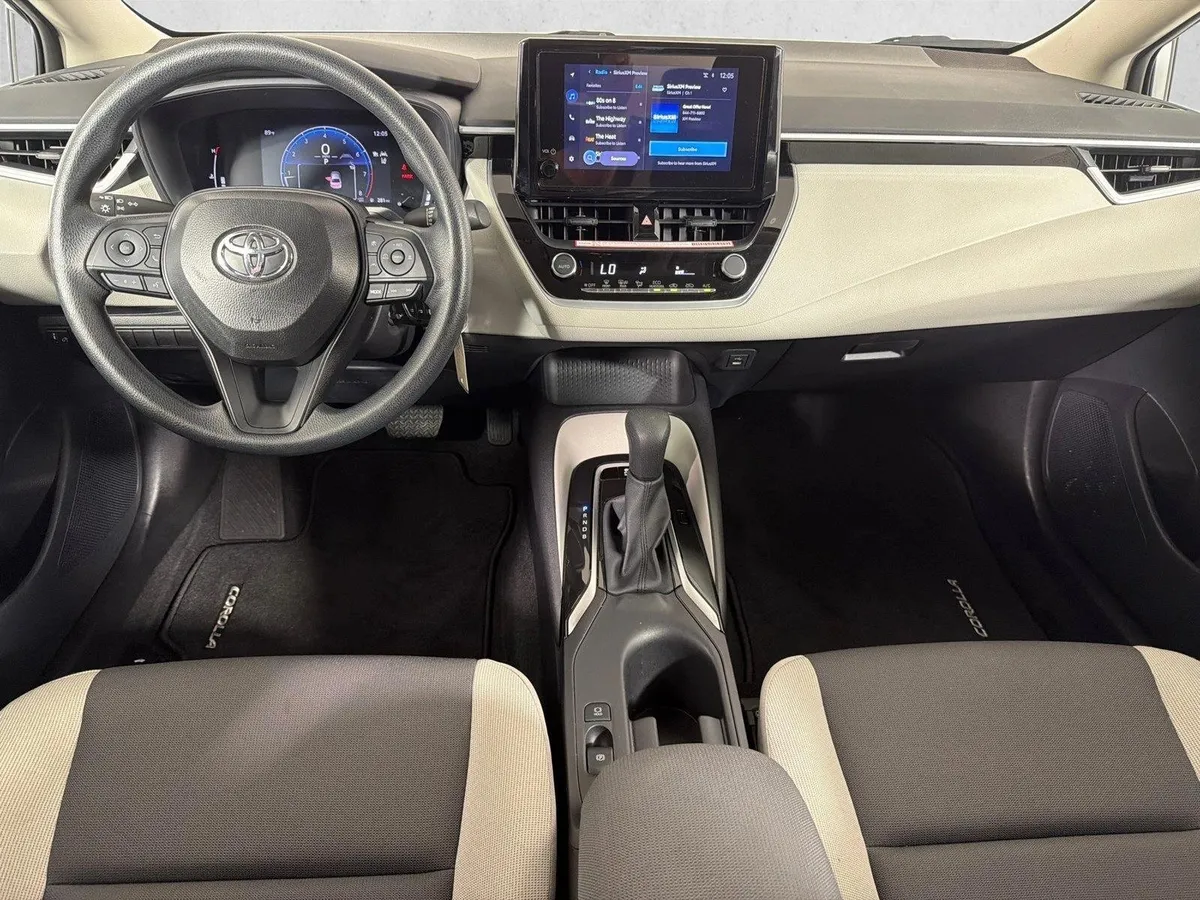 2026 Toyota Corolla LE thumbnail 22
