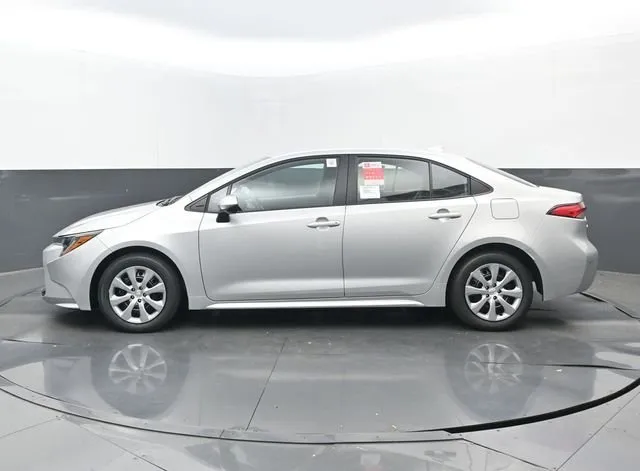 2026 Toyota Corolla LE thumbnail 20