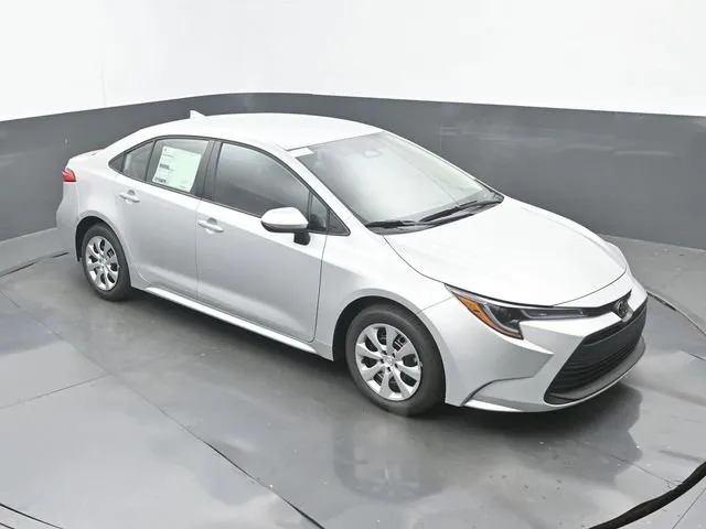 2026 Toyota Corolla LE thumbnail 26