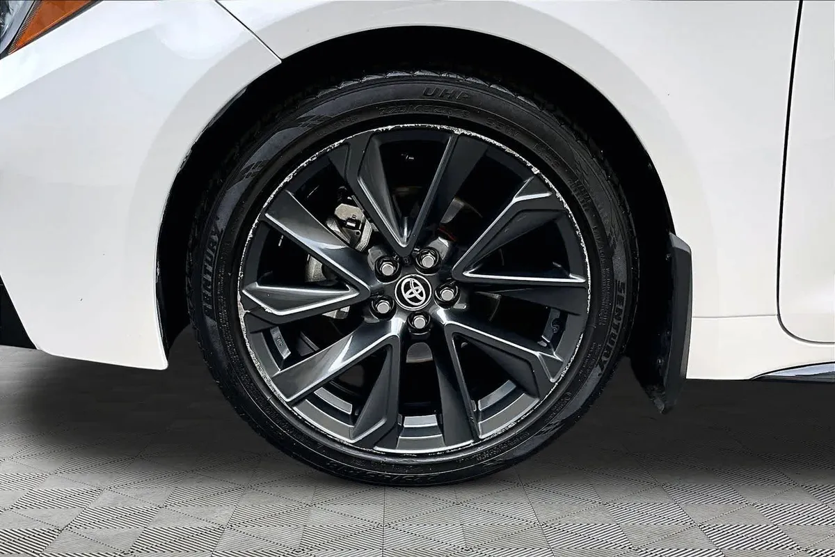 2026 Toyota Corolla SE thumbnail 11