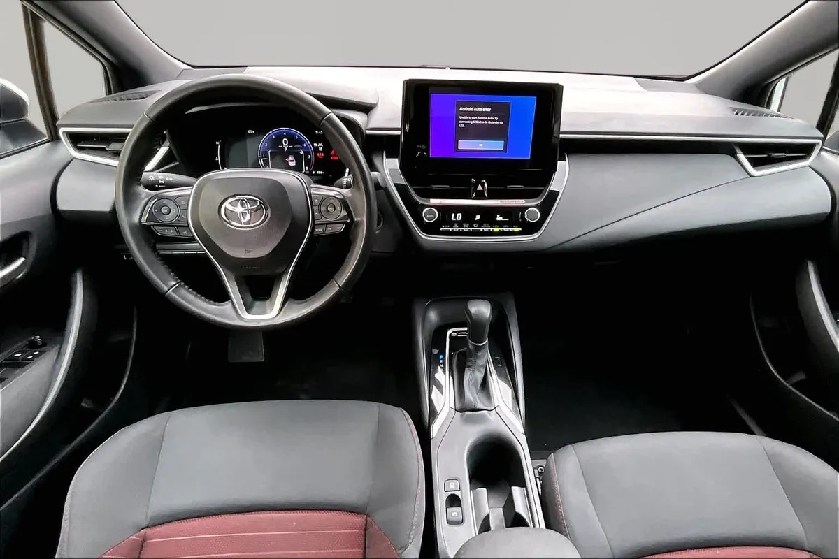 2026 Toyota Corolla SE thumbnail 15