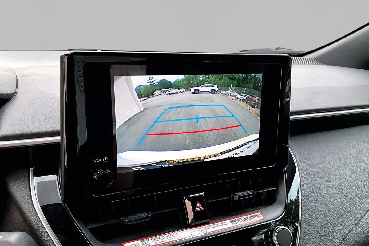 2026 Toyota Corolla SE thumbnail 26