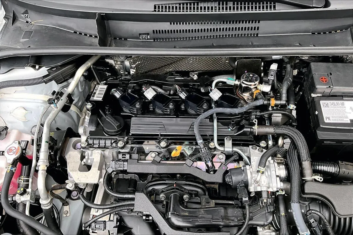 2026 Toyota Corolla SE thumbnail 32