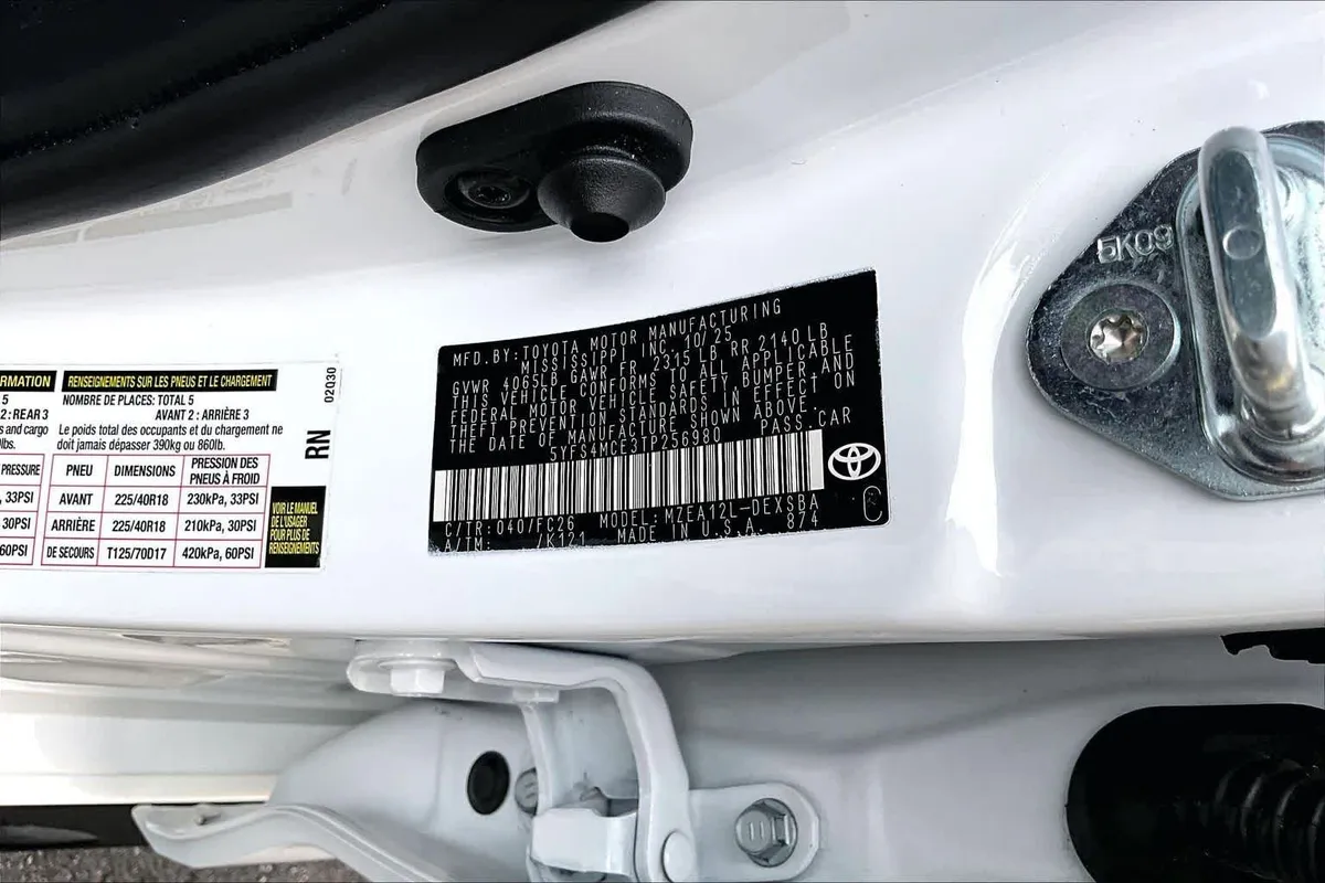 2026 Toyota Corolla SE thumbnail 33
