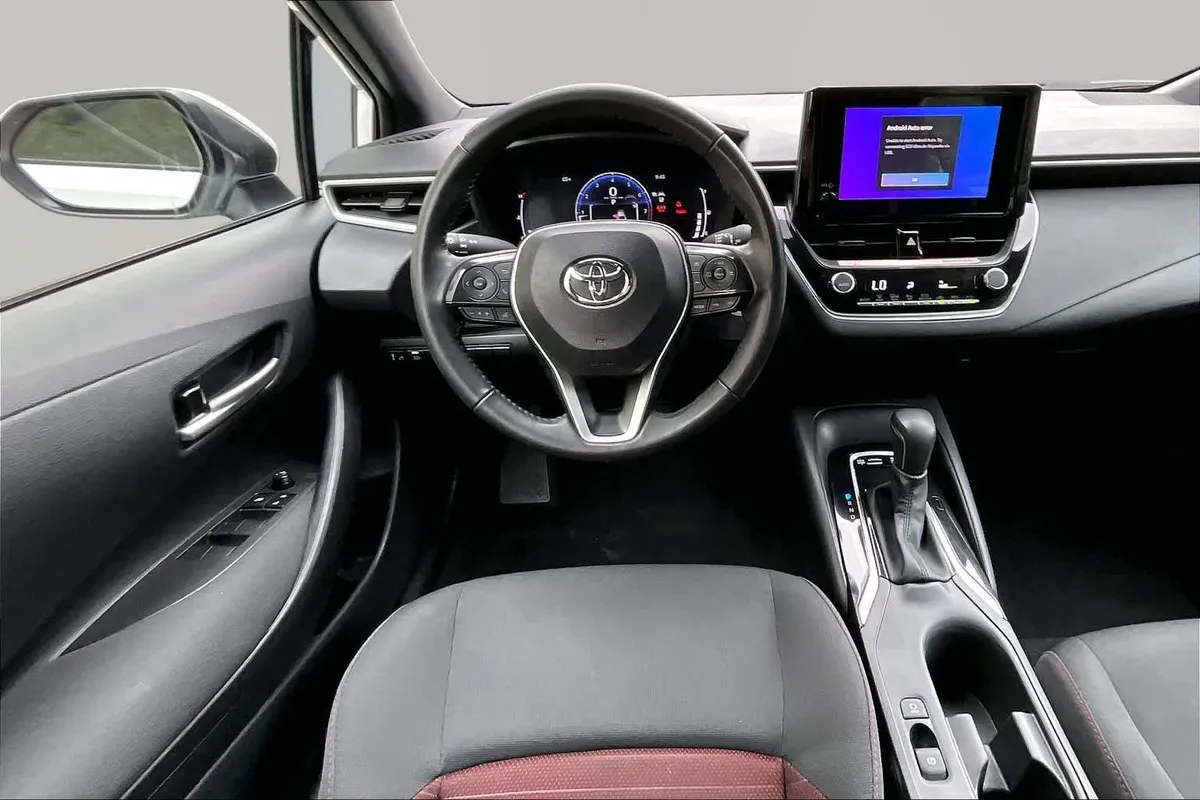 2026 Toyota Corolla SE thumbnail 6
