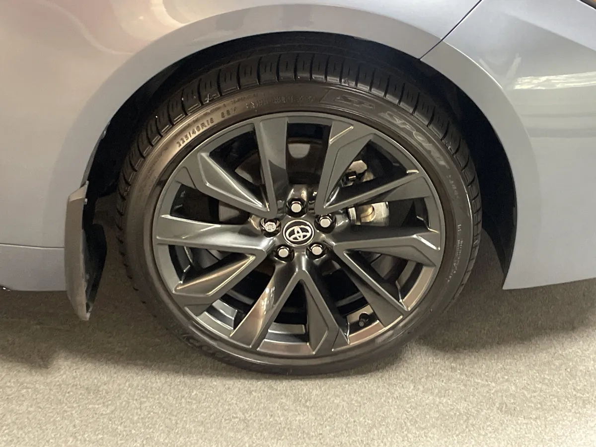 2026 Toyota Corolla SE thumbnail 13