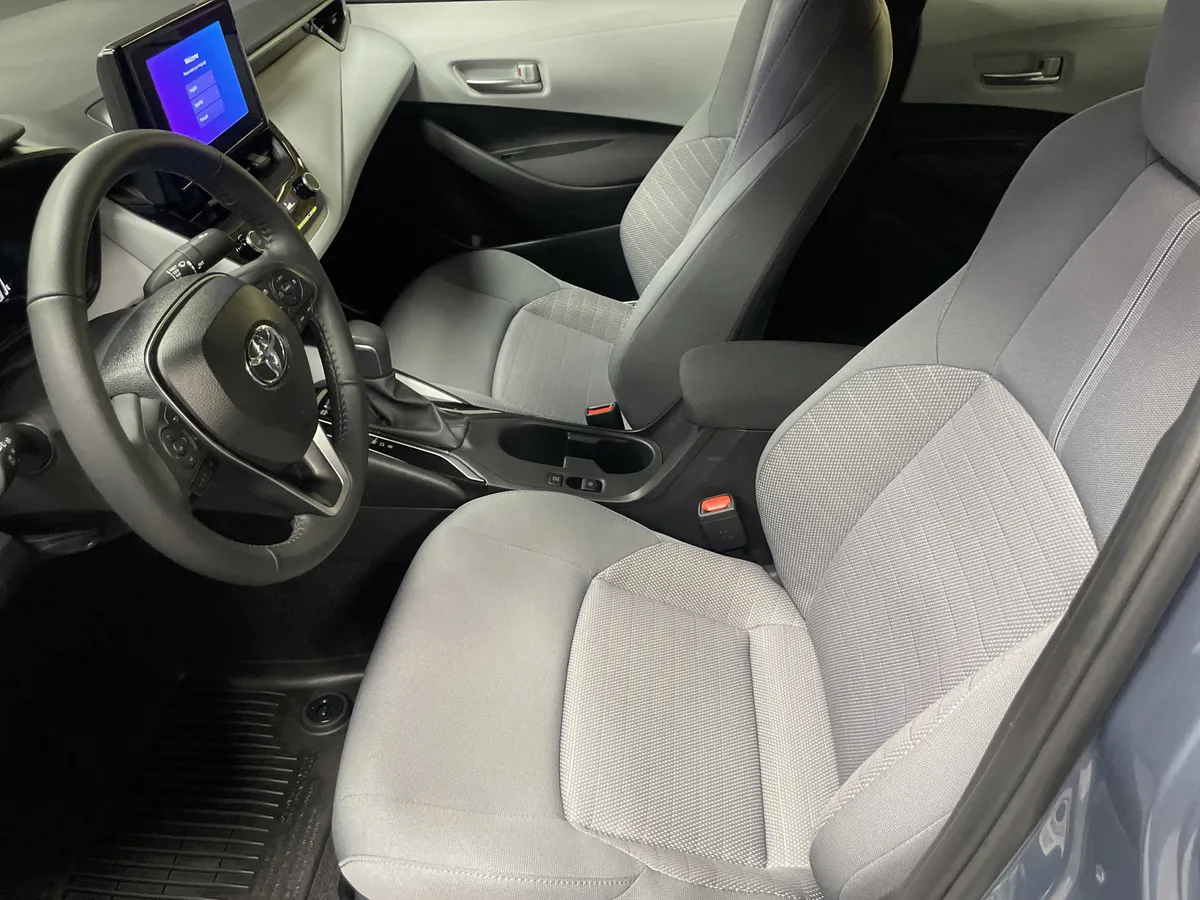 2026 Toyota Corolla SE thumbnail 16