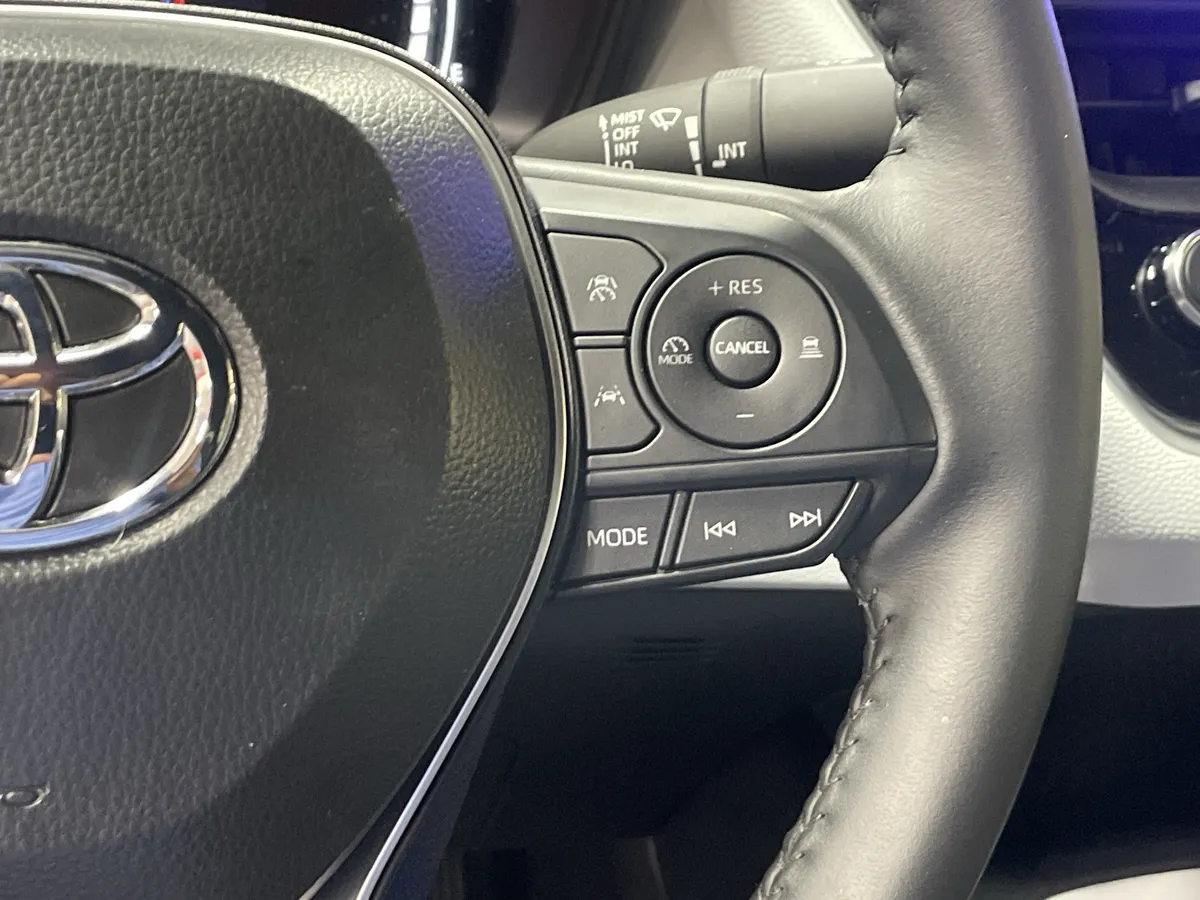 2026 Toyota Corolla SE thumbnail 20