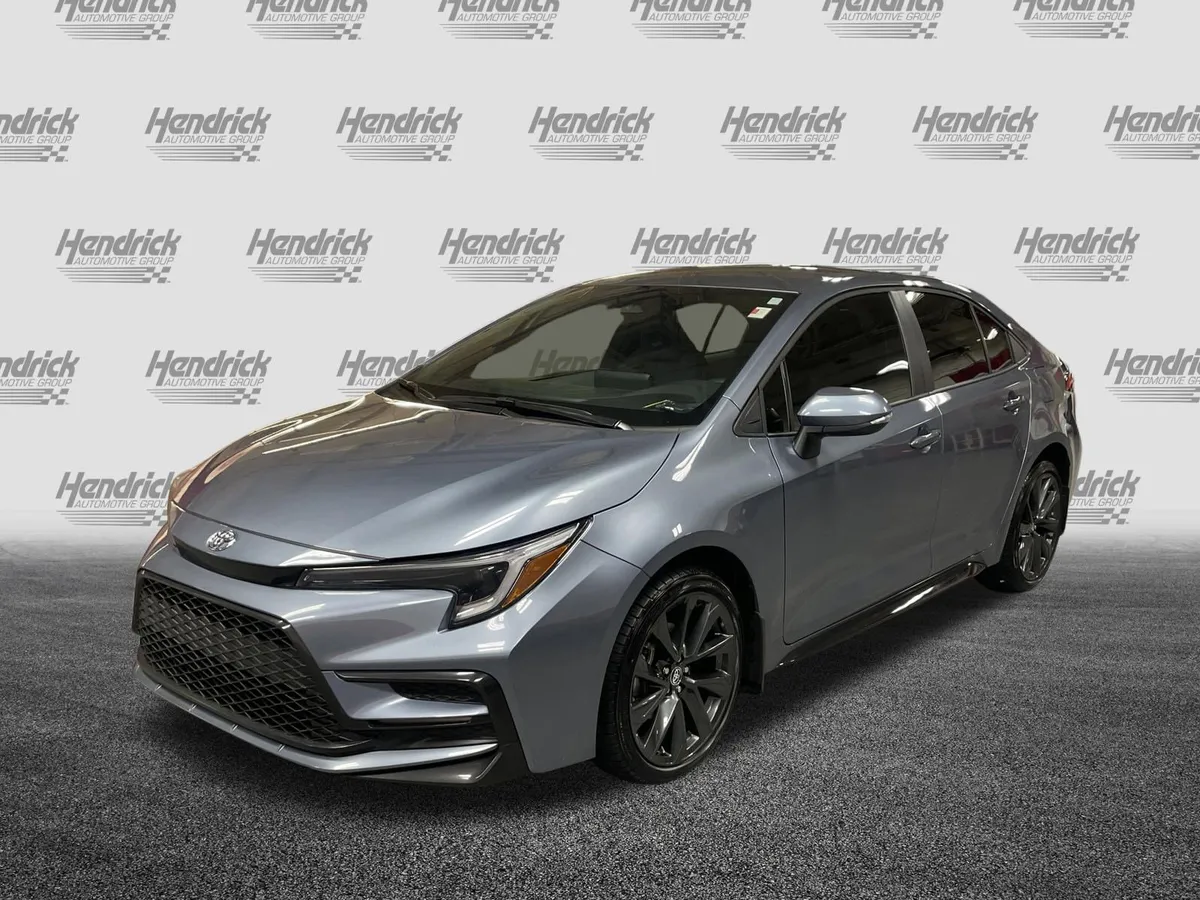 2026 Toyota Corolla SE thumbnail 5