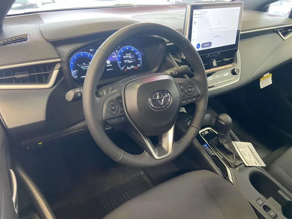2026 Toyota Corolla SE thumbnail 14