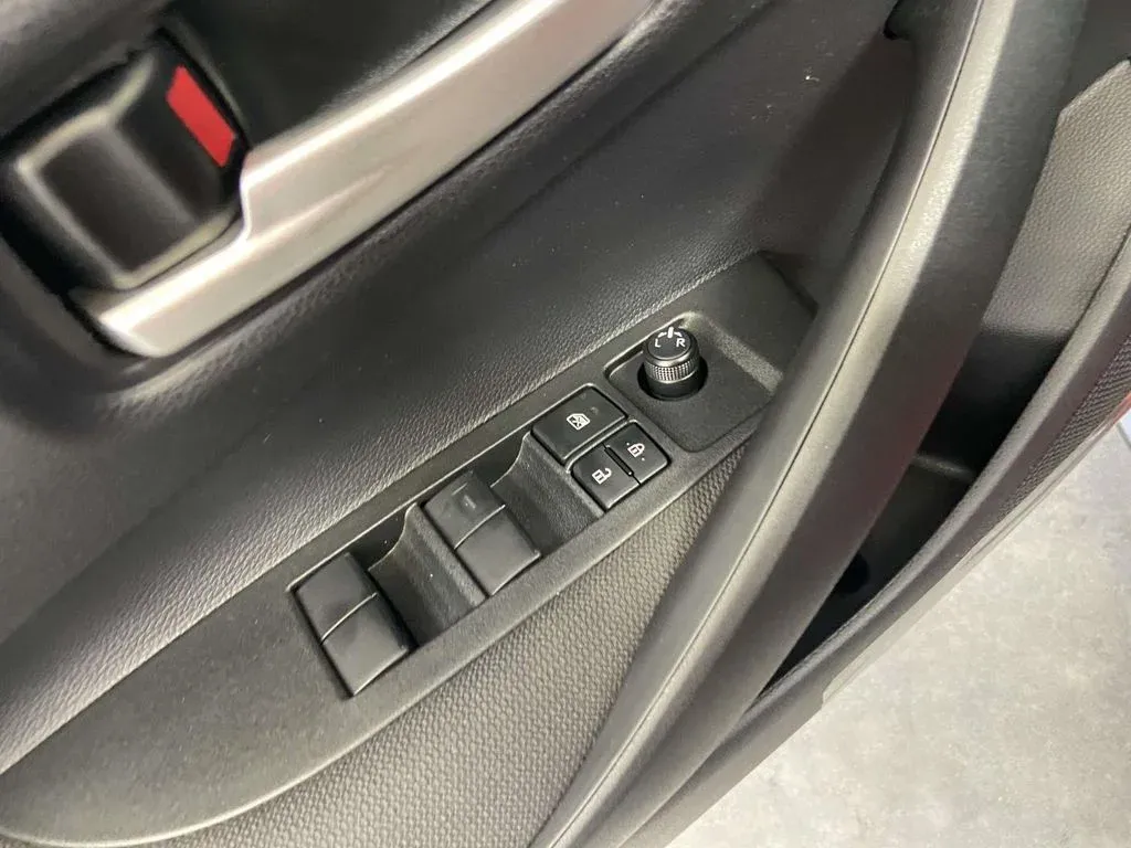 2026 Toyota Corolla SE thumbnail 20