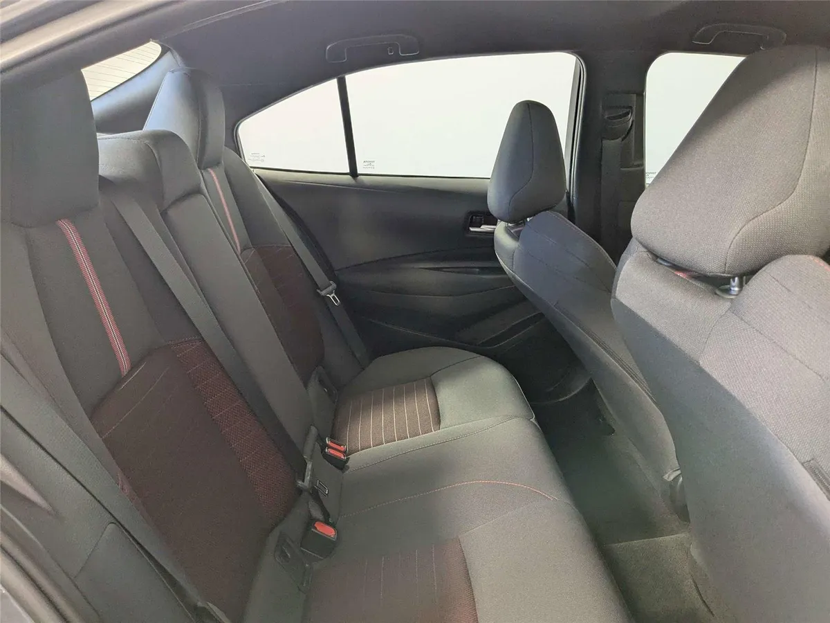 2026 Toyota Corolla SE thumbnail 27