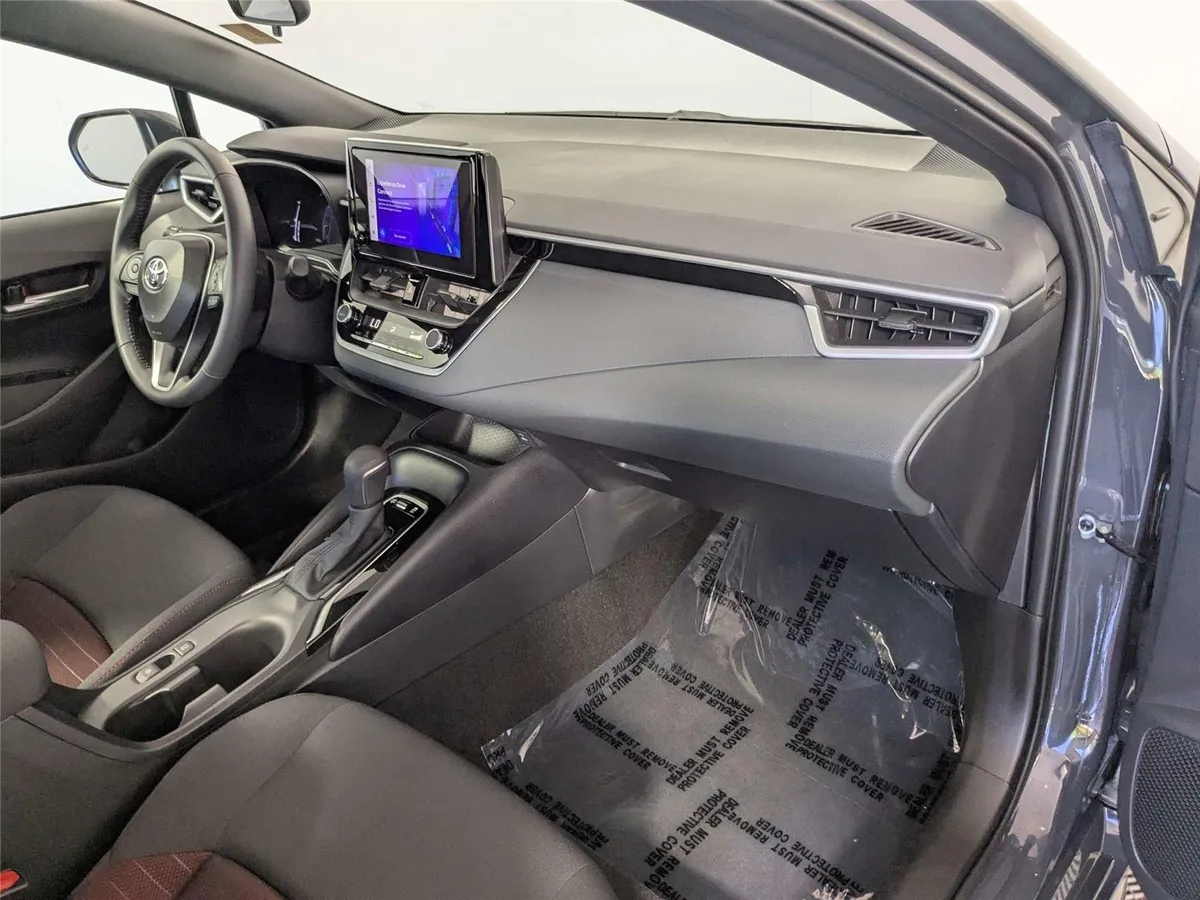 2026 Toyota Corolla SE thumbnail 29