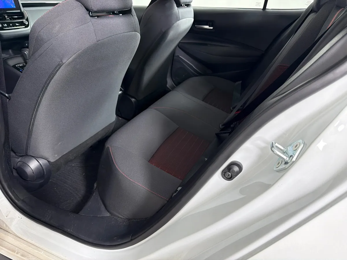 2026 Toyota Corolla SE thumbnail 20
