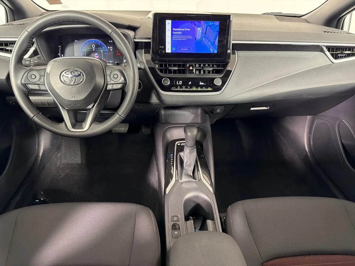 2026 Toyota Corolla SE thumbnail 22