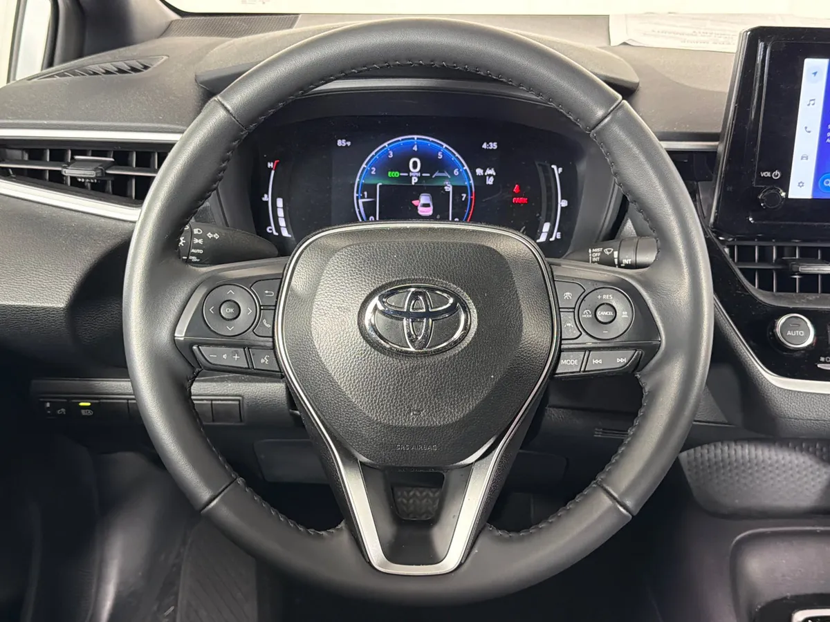 2026 Toyota Corolla SE thumbnail 23