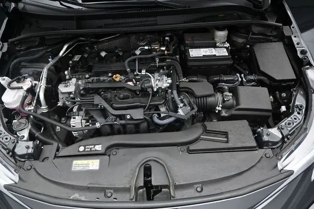 2026 Toyota Corolla SE thumbnail 16