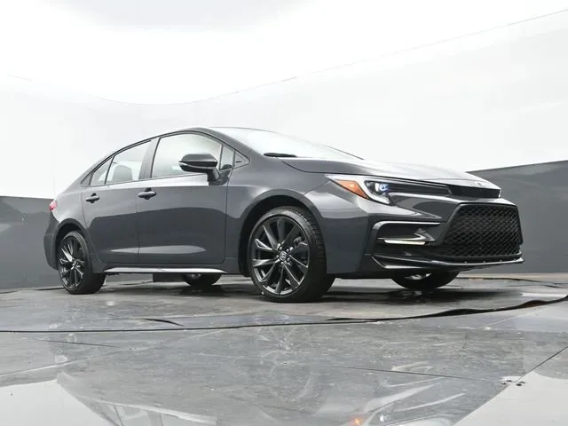 2026 Toyota Corolla SE thumbnail 22
