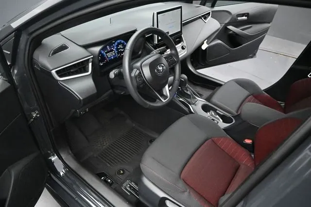 2026 Toyota Corolla SE thumbnail 4