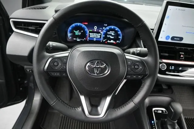 2026 Toyota Corolla SE thumbnail 5