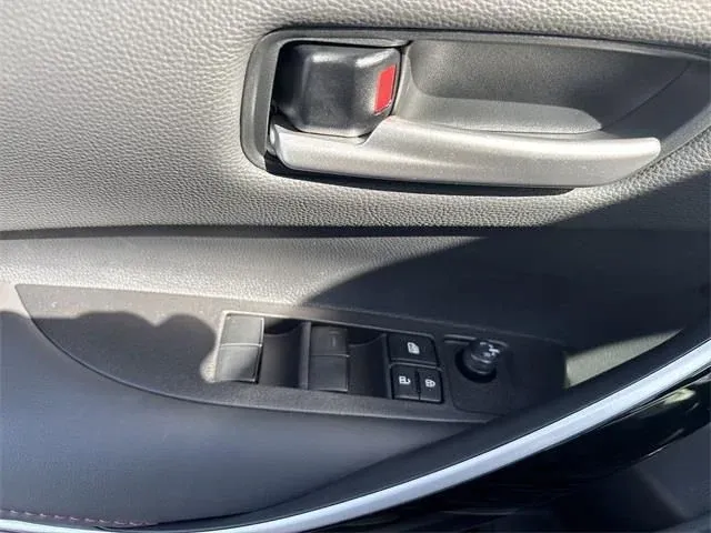 2026 Toyota Corolla XSE thumbnail 16