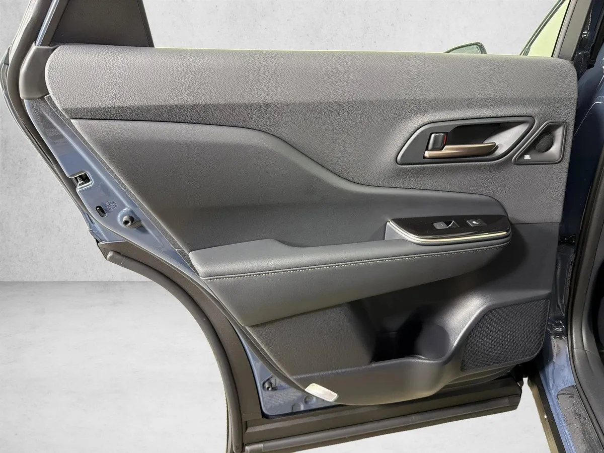 2026 Toyota Crown Signia Limited thumbnail 23