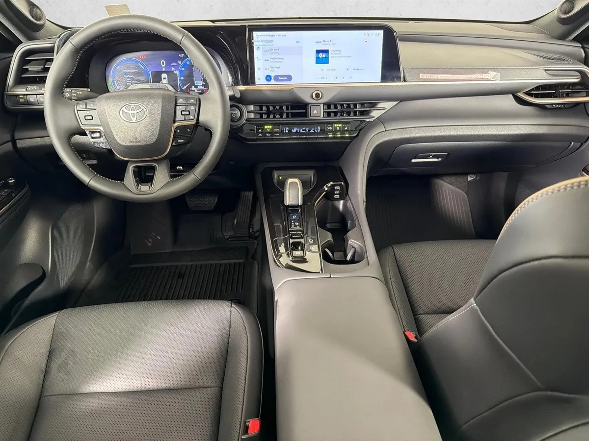 2026 Toyota Crown Signia Limited thumbnail 24