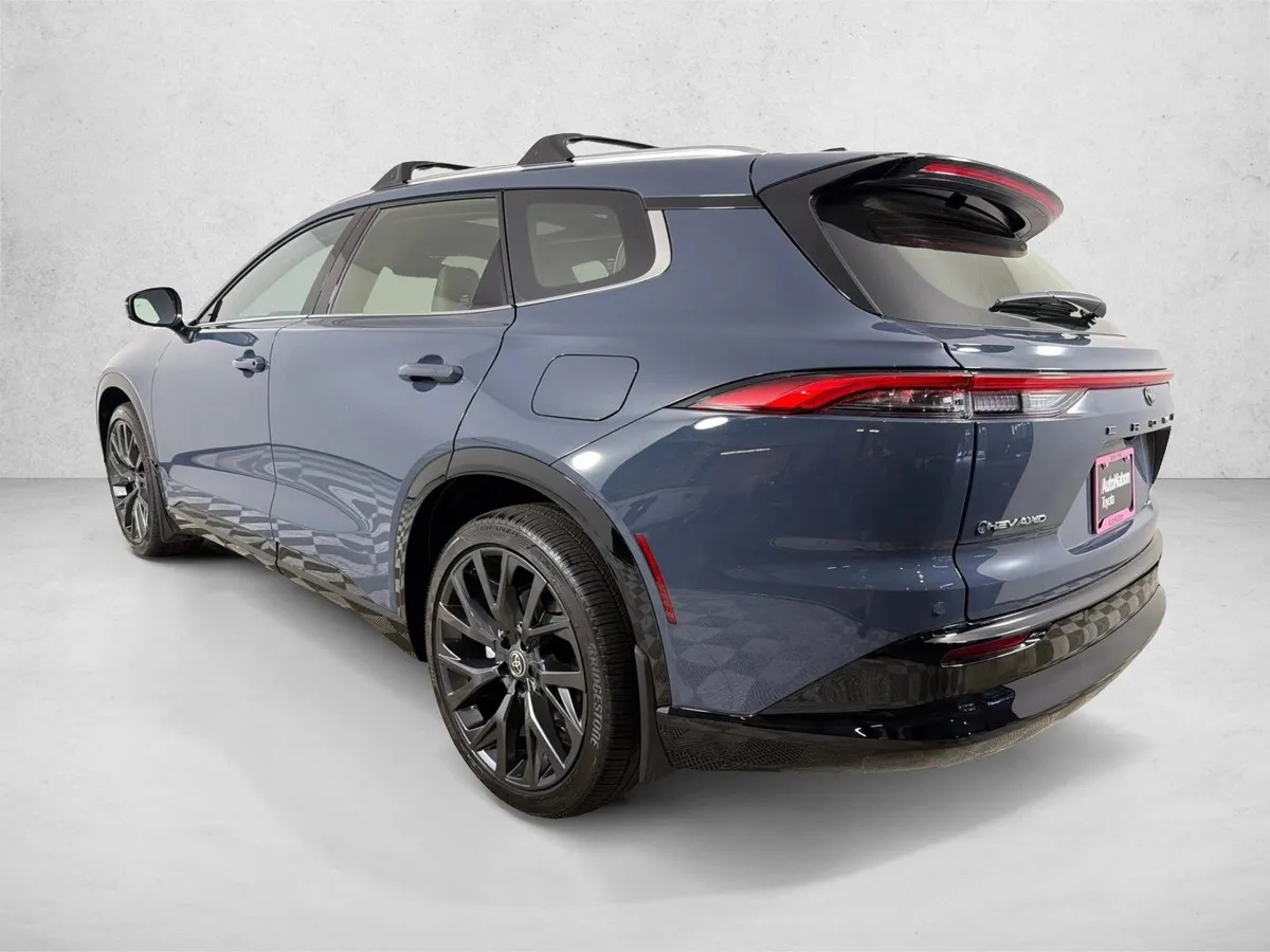 2026 Toyota Crown Signia Limited thumbnail 6