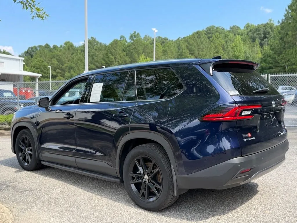 2026 Toyota Grand Highlander Hybrid Limited thumbnail 3