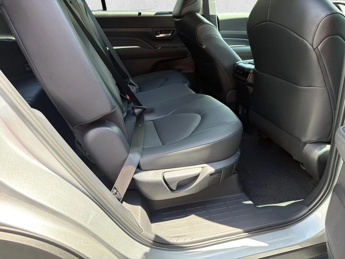 2026 Toyota Grand Highlander XLE thumbnail 15