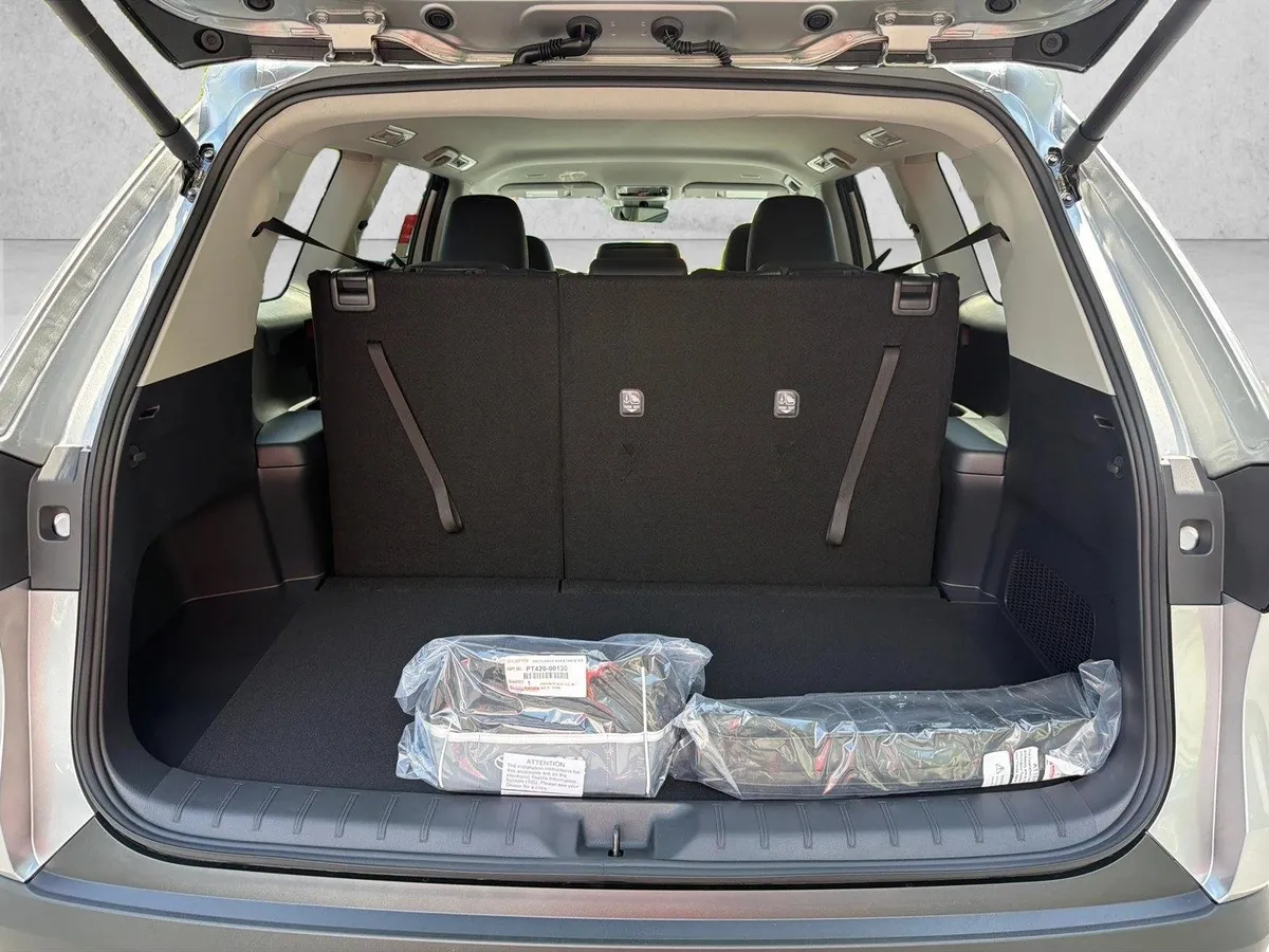 2026 Toyota Grand Highlander XLE thumbnail 18