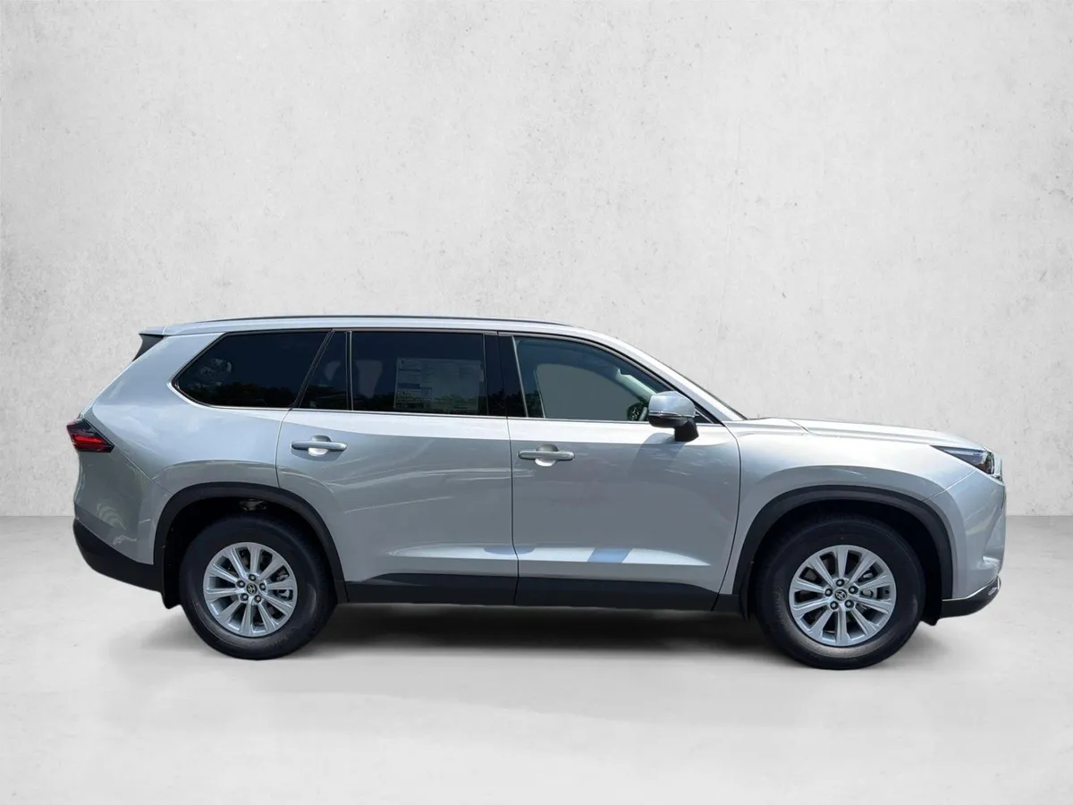 2026 Toyota Grand Highlander XLE thumbnail 2
