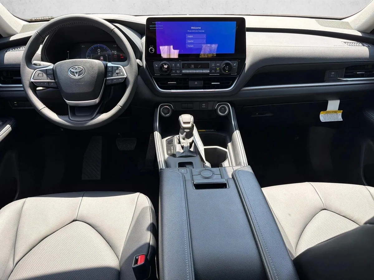 2026 Toyota Grand Highlander XLE thumbnail 23
