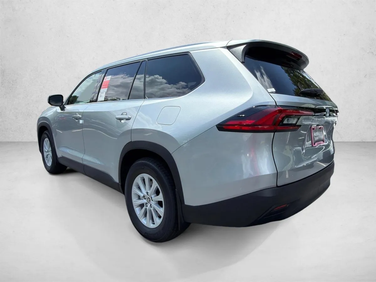 2026 Toyota Grand Highlander XLE thumbnail 5