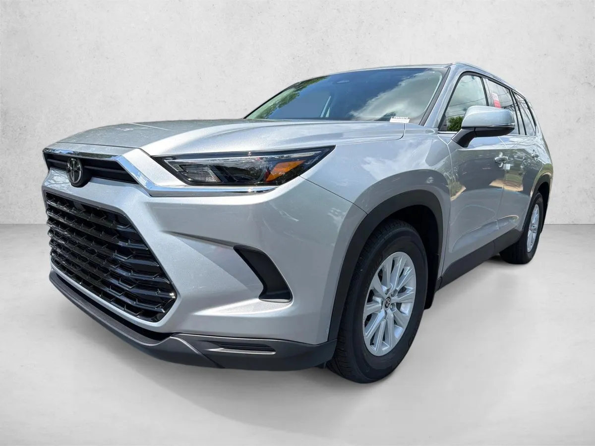 2026 Toyota Grand Highlander XLE thumbnail 7