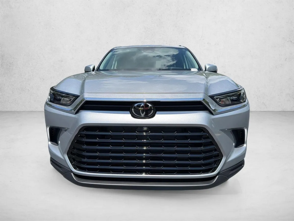 2026 Toyota Grand Highlander XLE thumbnail 8