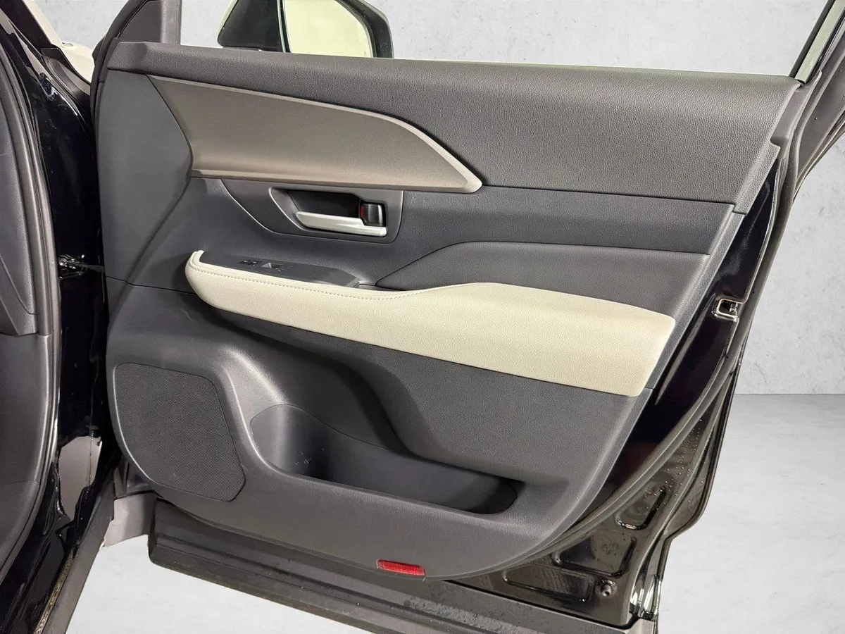 2026 Toyota Grand Highlander XLE thumbnail 14