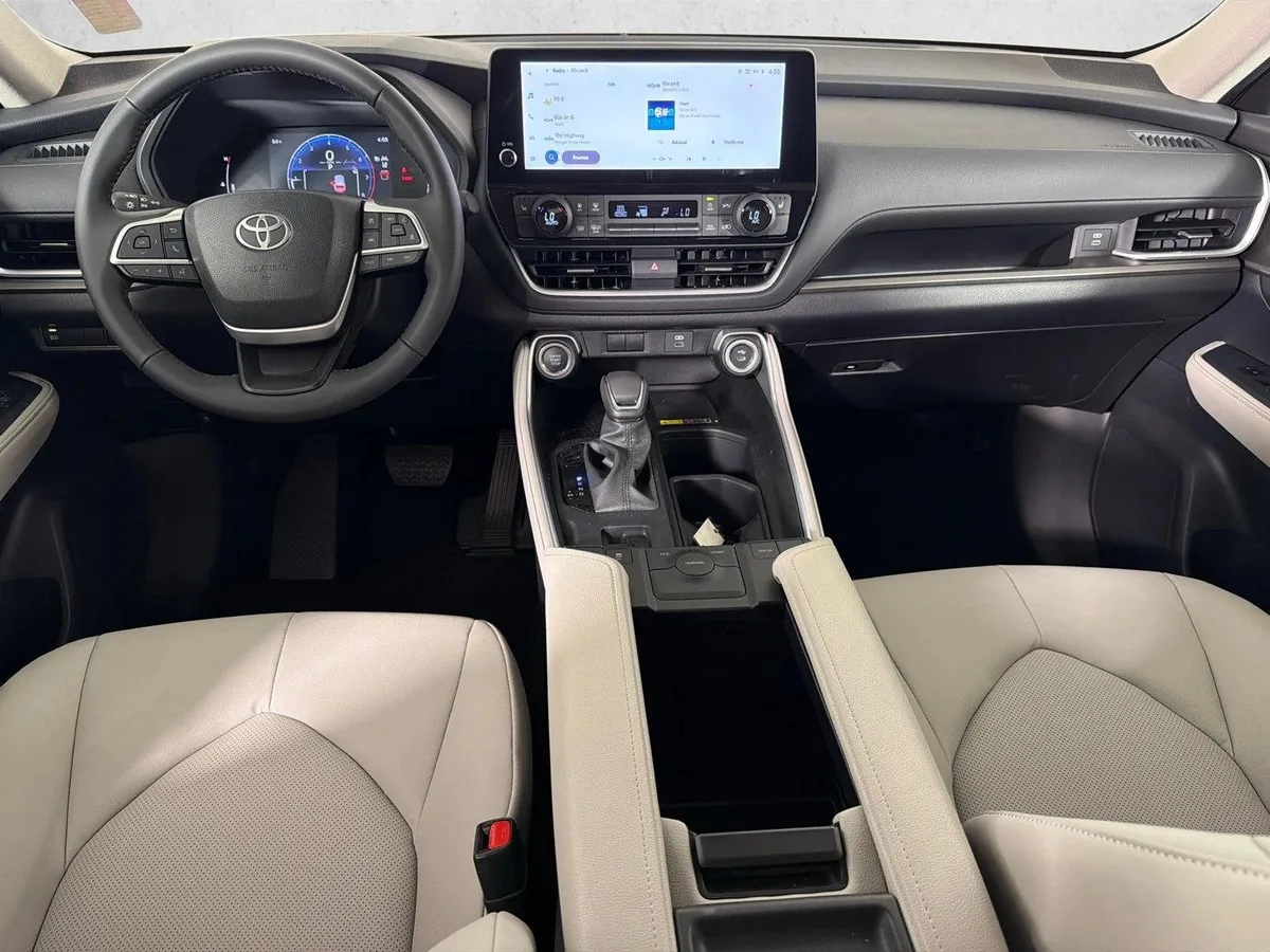 2026 Toyota Grand Highlander XLE thumbnail 23