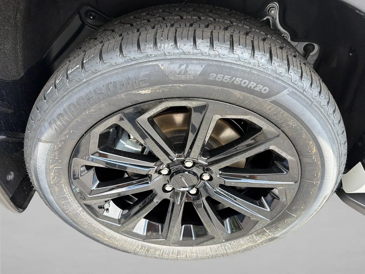 2026 Toyota Highlander Hybrid XLE thumbnail 17