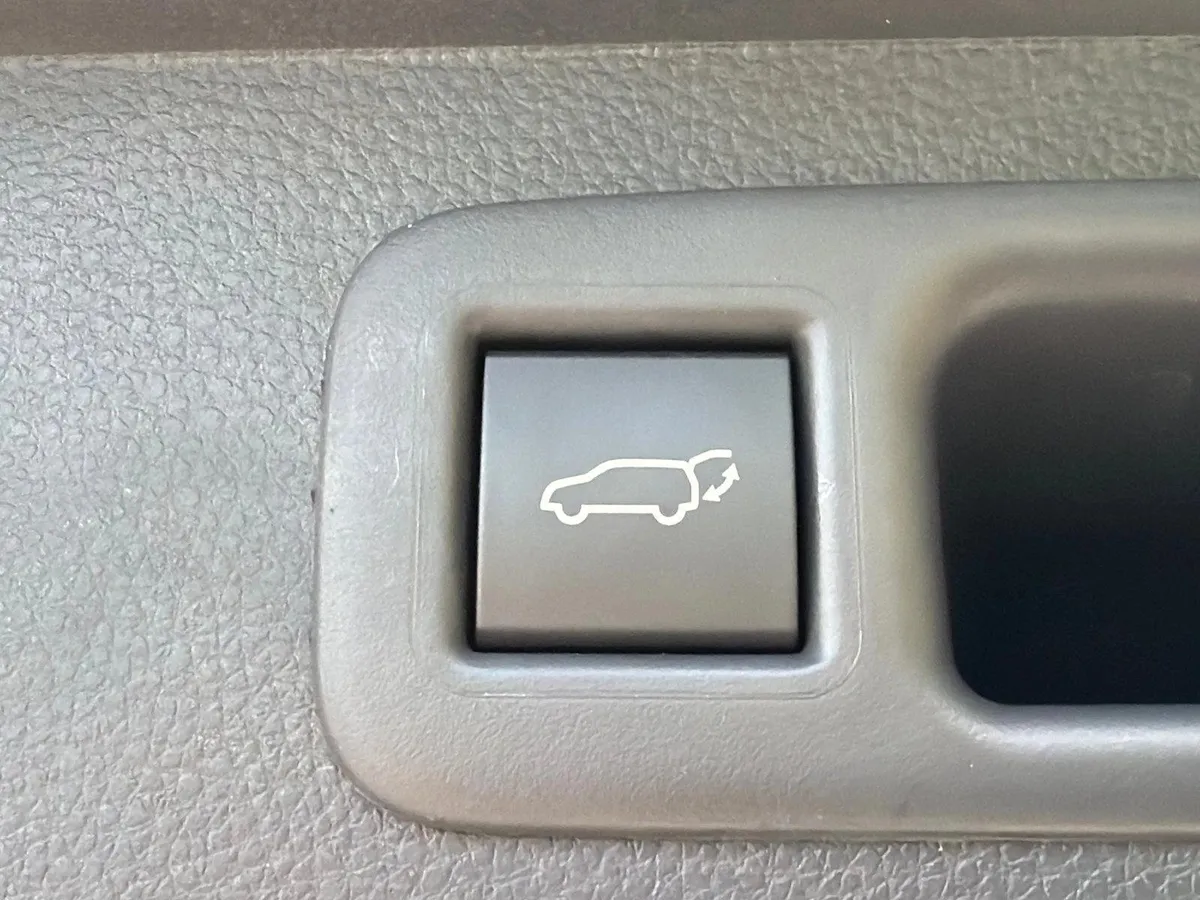 2026 Toyota Highlander Hybrid XLE thumbnail 19