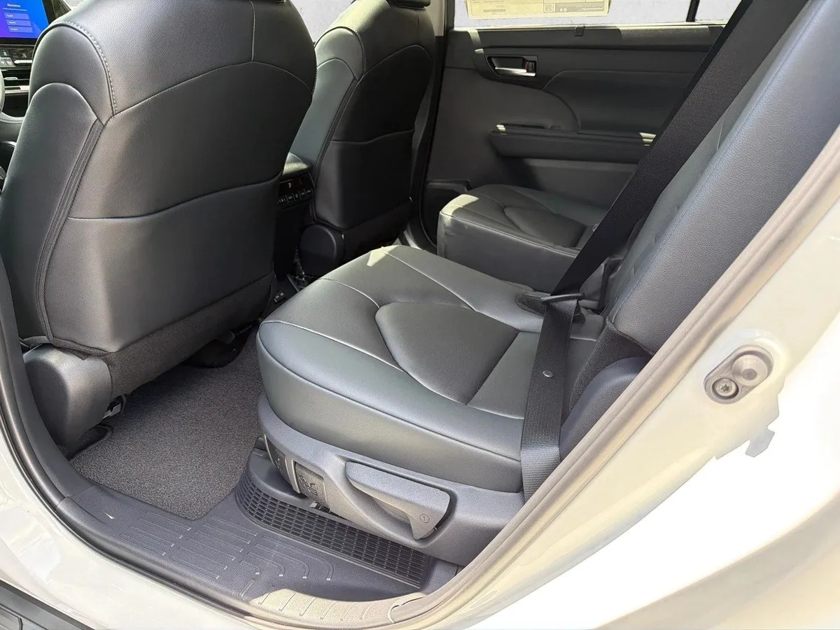 2026 Toyota Highlander Hybrid XLE thumbnail 21