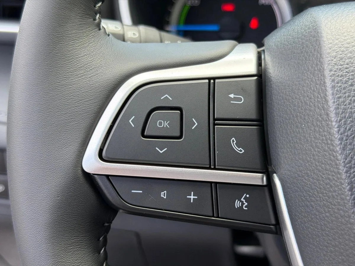 2026 Toyota Highlander Hybrid XLE thumbnail 25