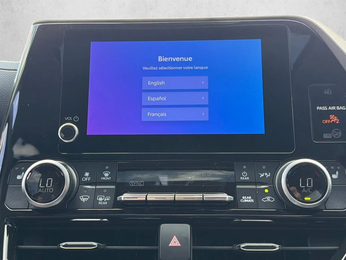 2026 Toyota Highlander Hybrid XLE thumbnail 29