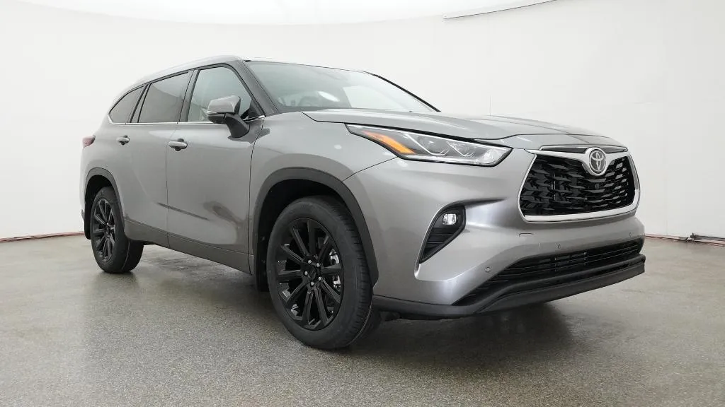 2026 Toyota Highlander Limited thumbnail 14