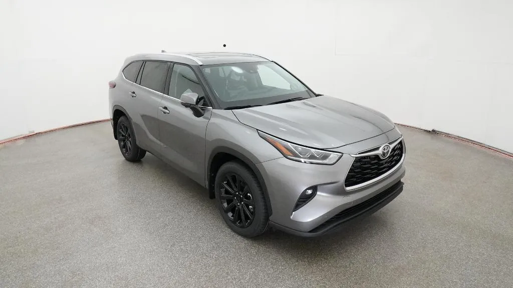 2026 Toyota Highlander Limited thumbnail 15