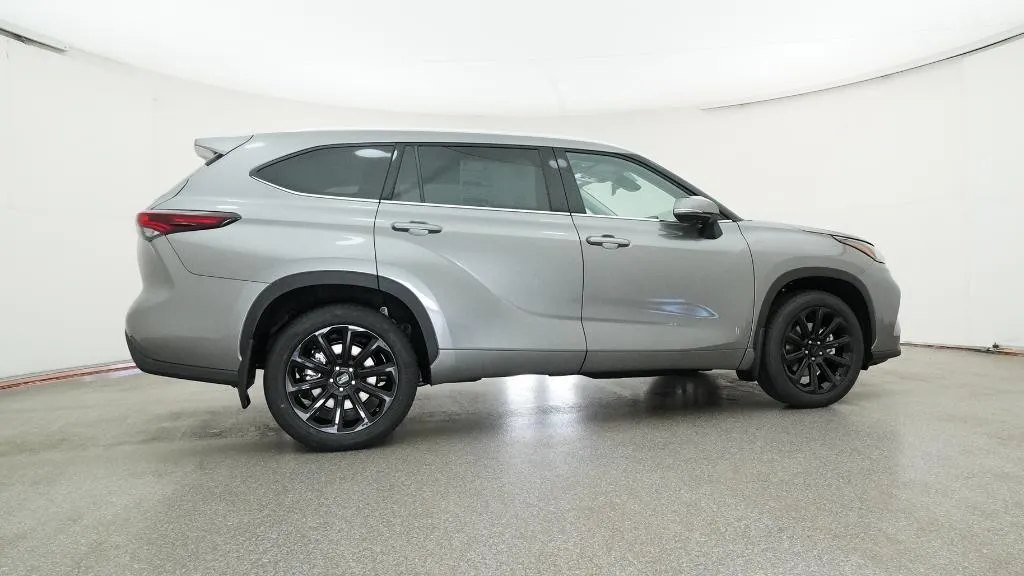 2026 Toyota Highlander Limited thumbnail 20